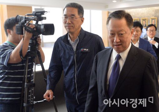 [포토]박용만·김주영 '비공개 회담 장소로'