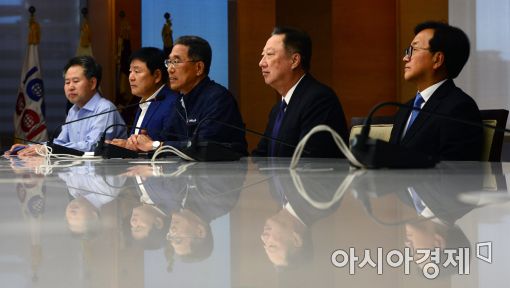 [포토]대한상의 찾은 김주영 한국노총 위원장