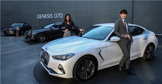 [제네시스 G70출격]제로백 4.7초...스팅어 제친 비결은