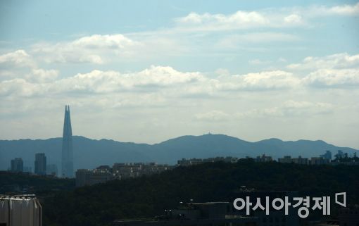 [포토]중구에서 보이는 송파구 롯데월드타워