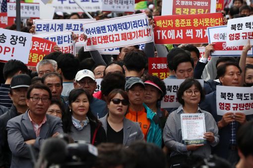한국당 '親朴청산' 내홍 언제까지…정면충돌은 일단 자제