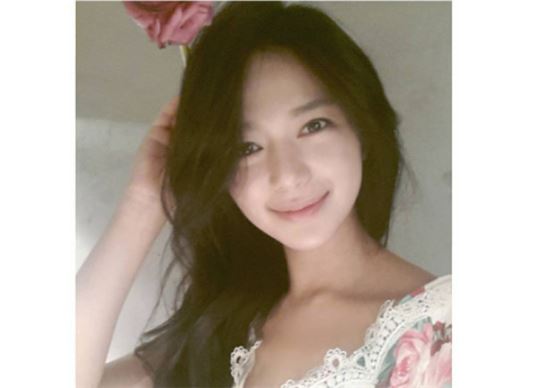 이엘리야, 박서준과 키스신 언급?…“엄청 긴장해서 땀 흘리면서 찍었다”