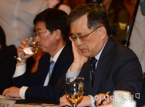 [포토]권오현 '무슨 생각?'