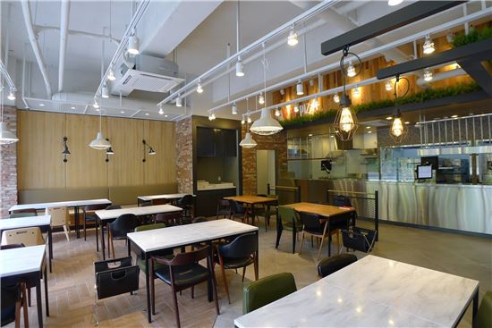 피자헛, 주거지 패스트 캐주얼 다이닝 인기…"일반 점포보다 주문 많아"