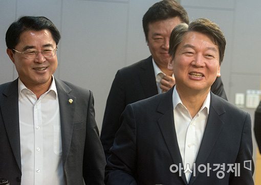 [포토]북핵 세미나 참석하는 안철수 대표