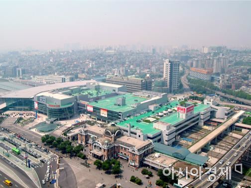 '5년 시한부' 덫에 갇힌 유통기업…"불안해서 누가 취직하려고 하겠나"