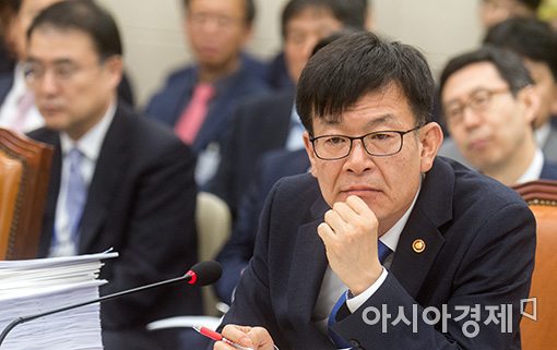 [2017국감]김상조 "OB 접촉 악영향 막는 시스템 내주 발표"