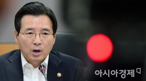 [포토]김용범 "금융사들도 가계부채 대책 준비 매진해달라"