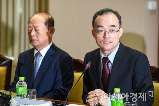 [포토]검찰개혁 의지 밝히는 문무일 검찰총장