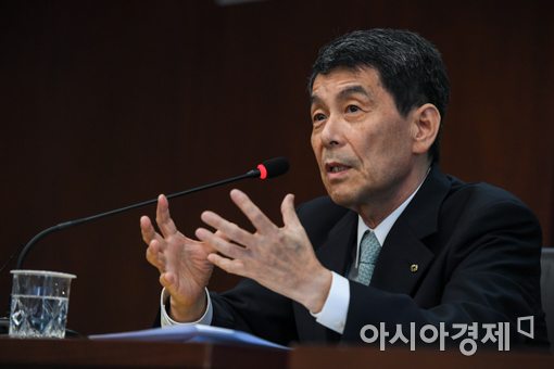 [포토]취임 기자간담회하는 이동걸 산업은행 회장