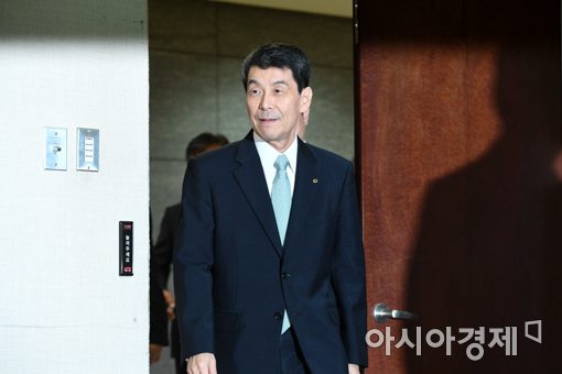 [포토]환하게 웃는 이동걸 산업은행 회장