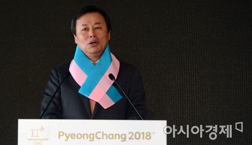 [포토]인사말하는 도종환 장관