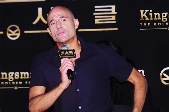 마크 스트롱 "미국 배우들과 협연으로 '킹스맨2' 성공적 레벨업"