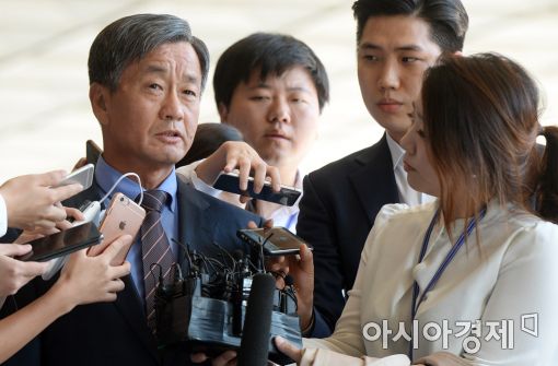 [포토]'국정원 댓글공작 실무책임자' 이종명 전 3차장 소환