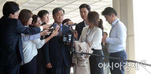 [포토]'국정원 댓글공작 실무책임자' 이종명 전 3차장 소환 