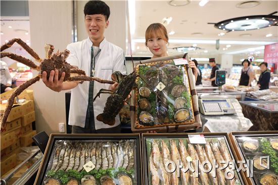 롯데百 광주점, 가성비 앞세운 이색 선물이 뜬다