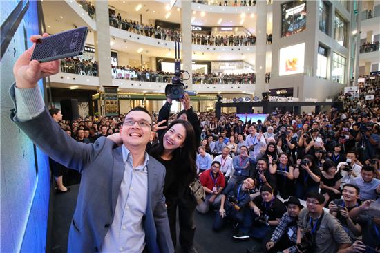 삼성전자 '갤럭시 노트8' 말레이시아·태국서 출시