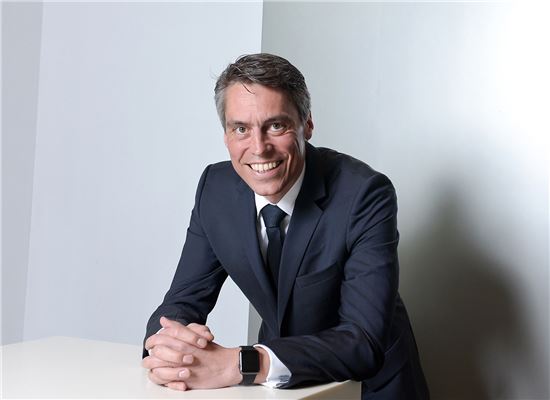 아우디폭스바겐코리아, 그룹 총괄사장 르네 코네베아그 임명