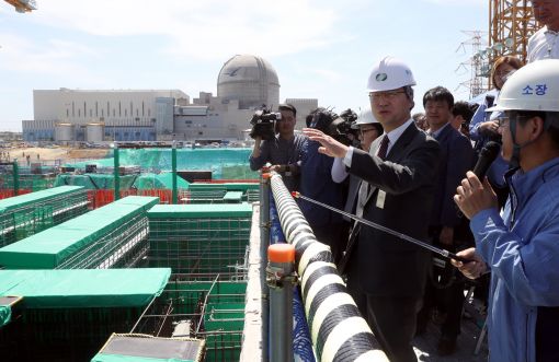 신고리 5·6호기 여론 팽팽 …"계속" 40% "중단" 41%