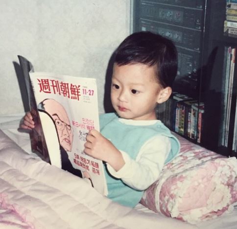 김충재, 떡잎부터 잘생긴 모태미남 입증 '어린시절 보아하니?'