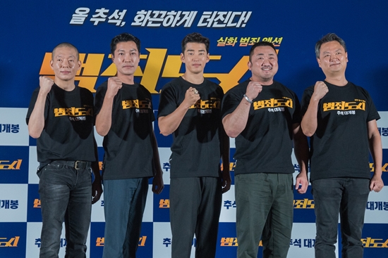 '범죄도시', 언론 & VIP 시사회 성황리 개최...통쾌한 오락 액션 탄생