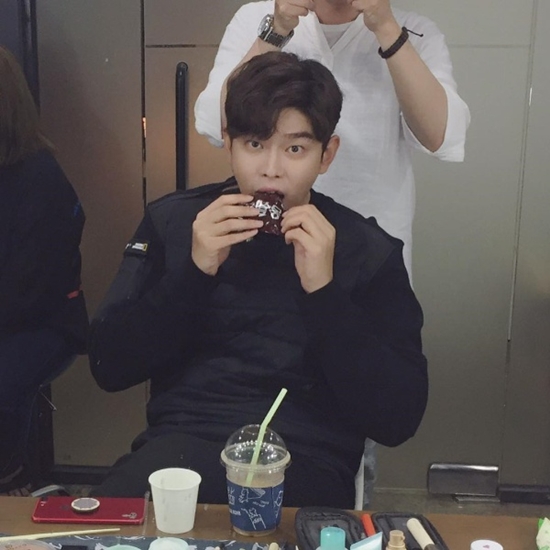 '삼시세끼' 윤균상, 훈훈함 가득 일상 모습 공개..."딱걸림" 무슨 일?