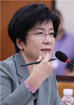 김영주 장관 '양대지침 폐기' 공식 선언