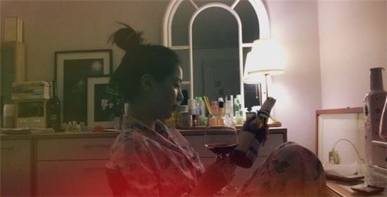 류화영, 잠옷+와인으로 분위기 '슈퍼 그뤠잇'