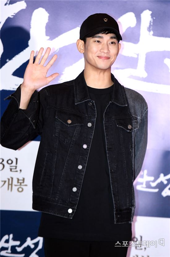 키이스트 "김수현 내달 군대 간다…매출 감소 예상"