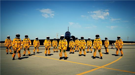 U-2 정찰기 파일럿들이 착용하는 여압복. 훗날 우주비행사들이 입는 우주복 개발에도 많이 참고가 됐다고 한다.(사진=위키피디아)