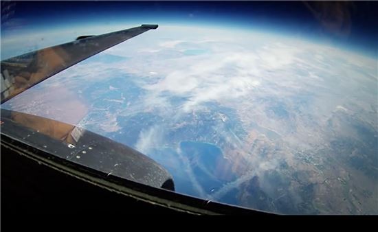 U-2 정찰기에서 찍은 지구모습(사진=미 공군 Beale Air Force Base 유튜브 동영상 캡쳐)
