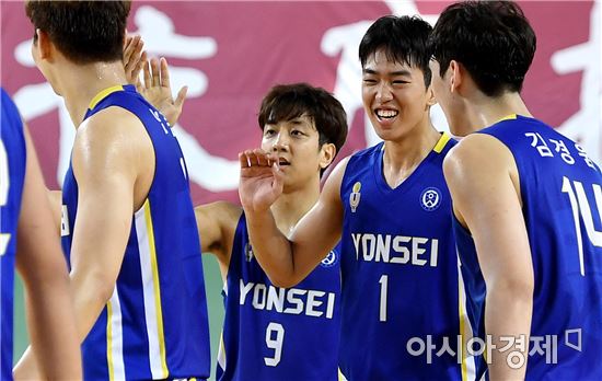 연세대, 홈에서 고려대 제압하고 2년 연속 대학 왕좌 등극