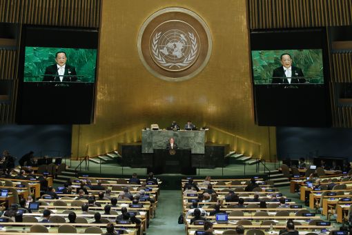 리용호 북한 외무상의 유엔 총회 연설을 각국 대표들이 지켜보고 있다. <사진=AP연합>