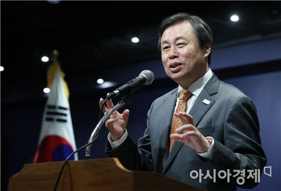 [2017국감] 도종환 "스포츠토토 관련 국정농단 의혹, TF서 조사"