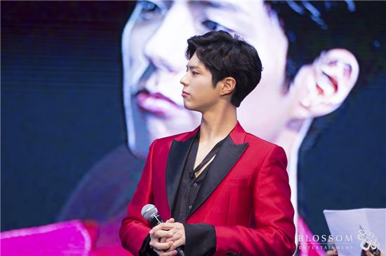 ‘종교논란’ 박보검, 동료배우 발언 보니? “바른 생활하며 멋진 삶”