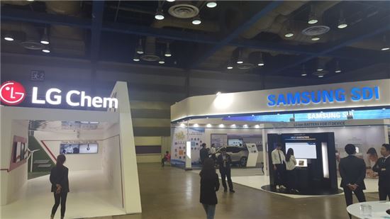 "최신 배터리 기술 다 모였다"…‘인터배터리 2017’ 개막