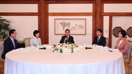 문 대통령 "안보 상황 엄중…초당적 대처 필요한 때"