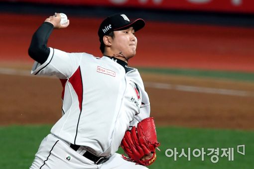 김진욱 감독 "류희운, 내년 선발 도전 계기 만들어"