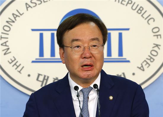 강효상 자유한국당 의원[이미지출처=연합뉴스]