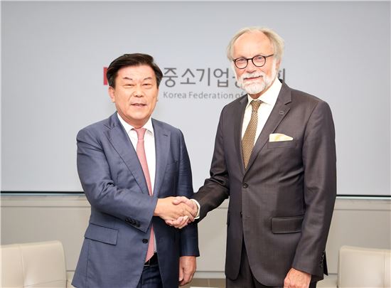 박성택 중기중앙회장, 미하헬 라이터리 주한 EU대표부 대사와 접견 