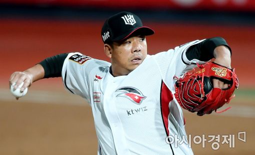 [포토]역투하는 kt 김사율