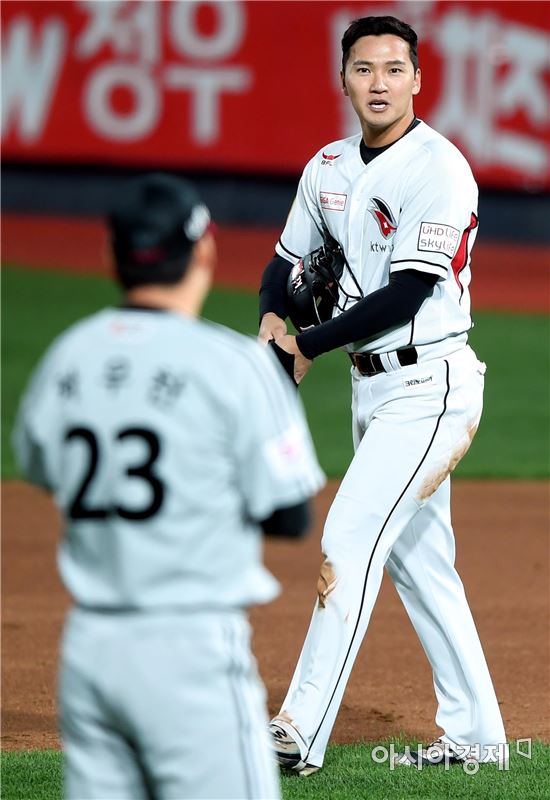 [포토]김동욱, '세이프가 확실합니다'