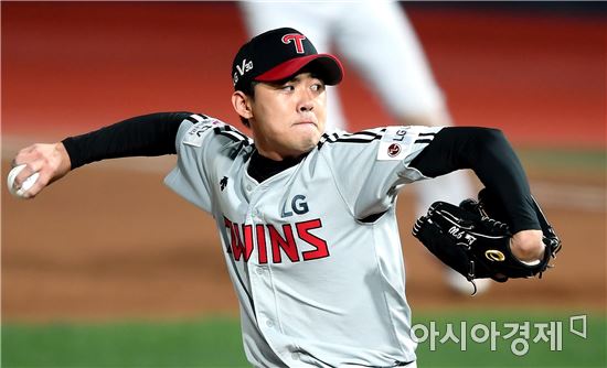 [포토]역투하는 LG 임정우