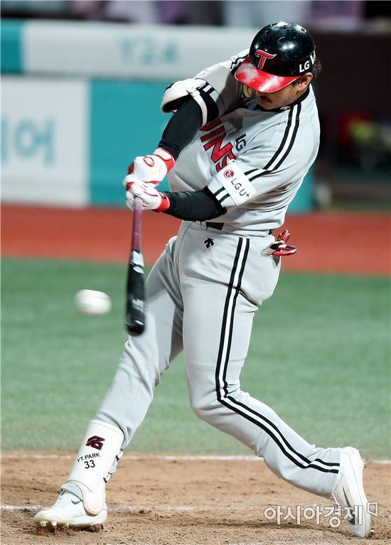 [포토]박용택, '쐐기 2타점 적시타'