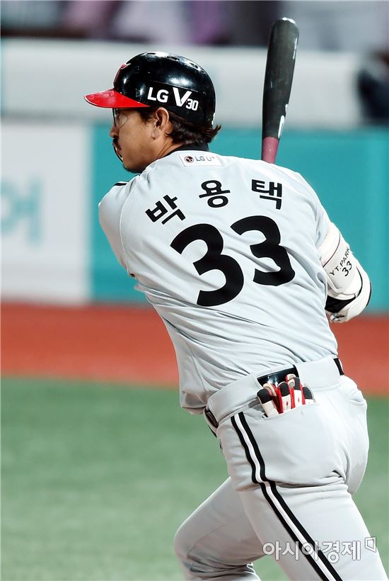 5타점 박용택 "마지막까지 최선 다하겠다"