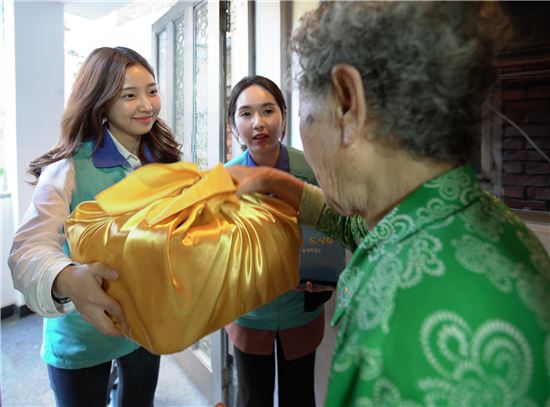 신세계푸드 "명절 음식으로 이웃과 따뜻한 情 나눠요"