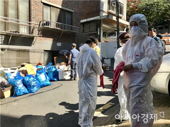 [르포]15년간 쓰레기 방치한 가정…APO가 찾아준 삼남매의 꿈