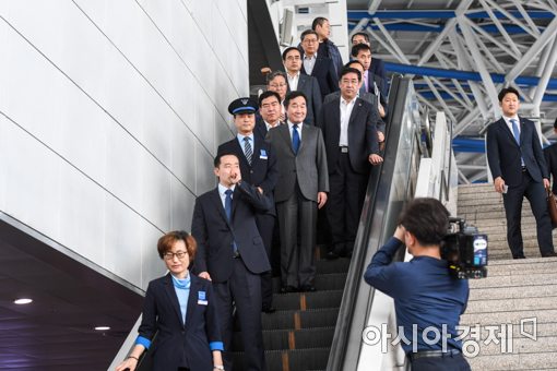 [포토]서울역 방문한 이낙연 국무총리
