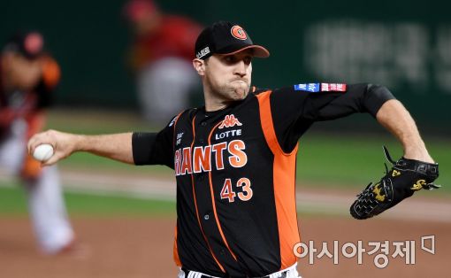 [포토]린드블럼, '3위 수성을 위해'