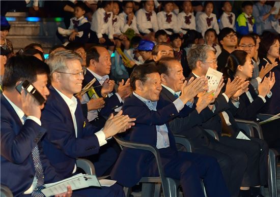 윤장현 광주시장, 광산구민의 날 기념식 참석